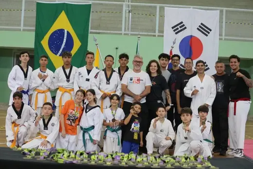 22/03 - Torneio da Amizade 2026 Destaca Talentos de Louveira — foto 3